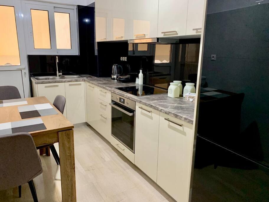 Alexa'S Downtown Apartment Atina Dış mekan fotoğraf